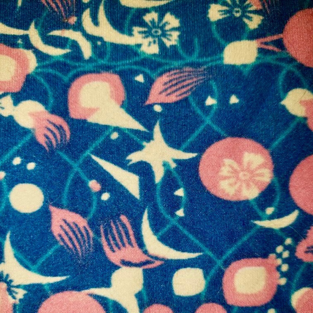 LulaRoe Blue and Pink Patterned Leggings OS